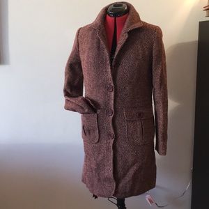 Knee-length tweed coat, big front pockets